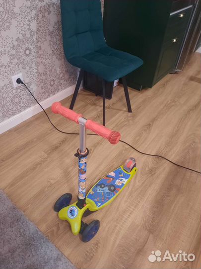 Самокат детский трехколесный бу