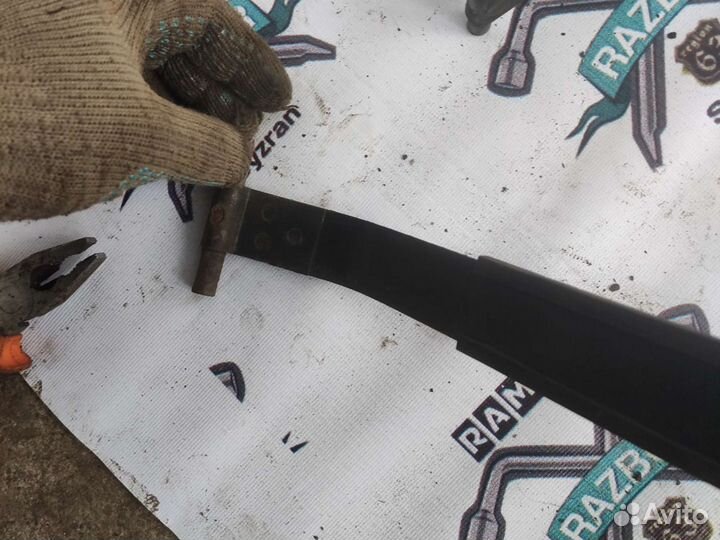 Крепление бензобака Mitsubishi Outlander XL CW5W