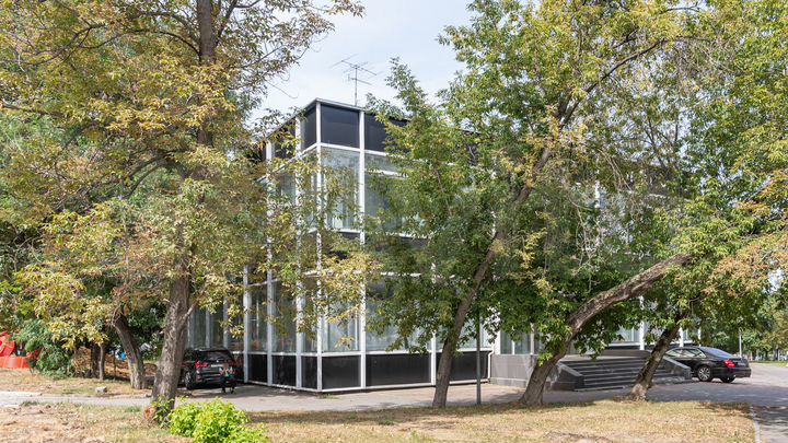 Здание, 1776 м²