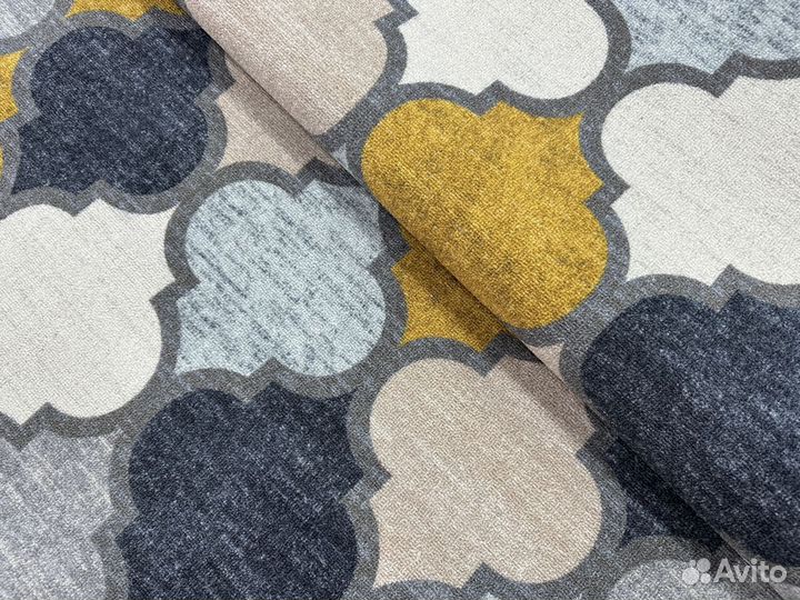 Палас новый 1.5х2.3м