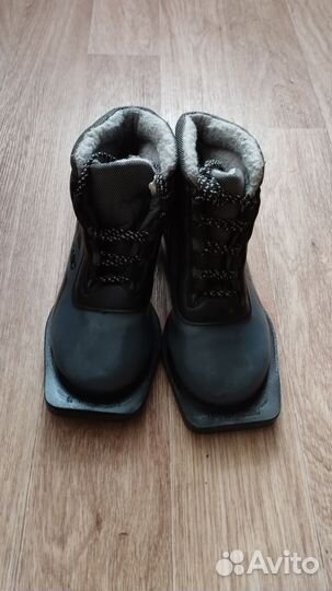 Лыжные ботинки