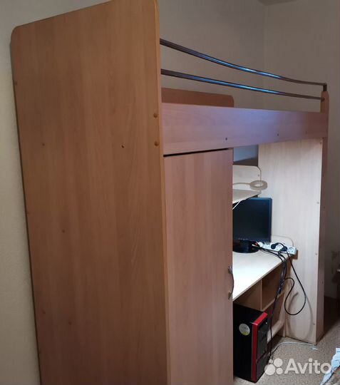 Двухъярусная кровать