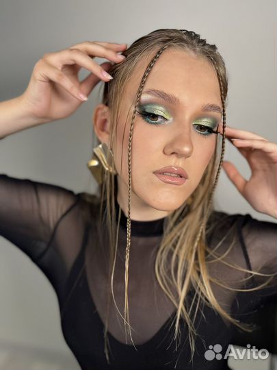 Модель на макияж и прическу