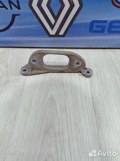 Кронштейн опора крепления кпп коробки передач Rena