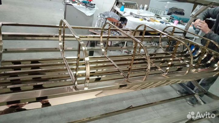 Напыление нитридом титана под цвет золото