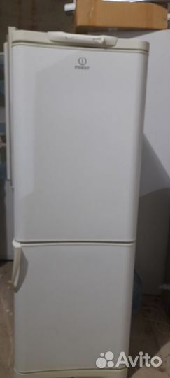 Продаю холодильник Индезит