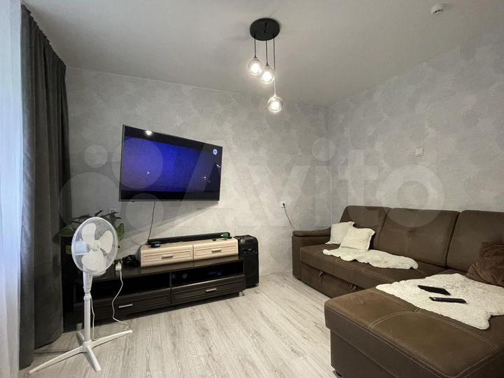 4-к. квартира, 76 м², 1/3 эт.