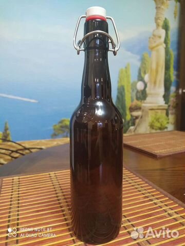 Бутылка с бугельной пробкой