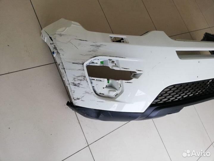 Передний бампер Discovery Sport
