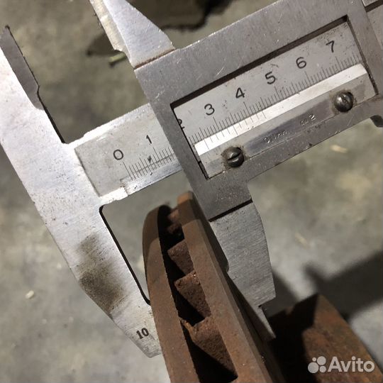 Тормозные суппорта Subaru Legacy BE5 EJ20