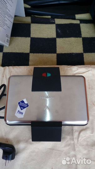 Электровафельница новая