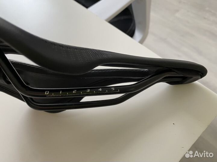 Седло для шоссейного велосипеда