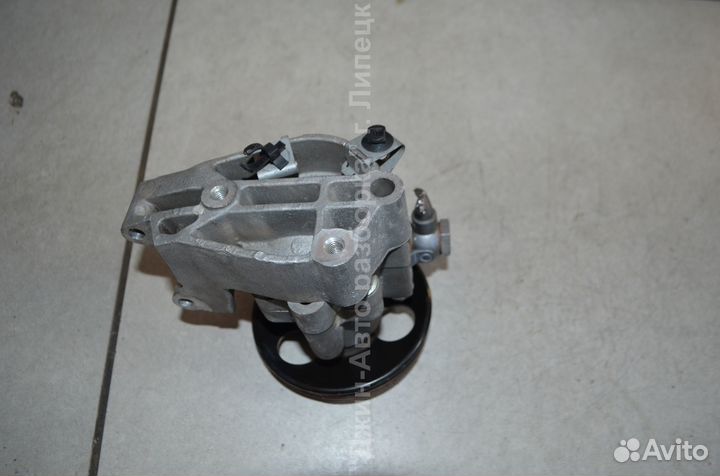 Насос гура 1.6 1.8 бензин Cruze Astra J