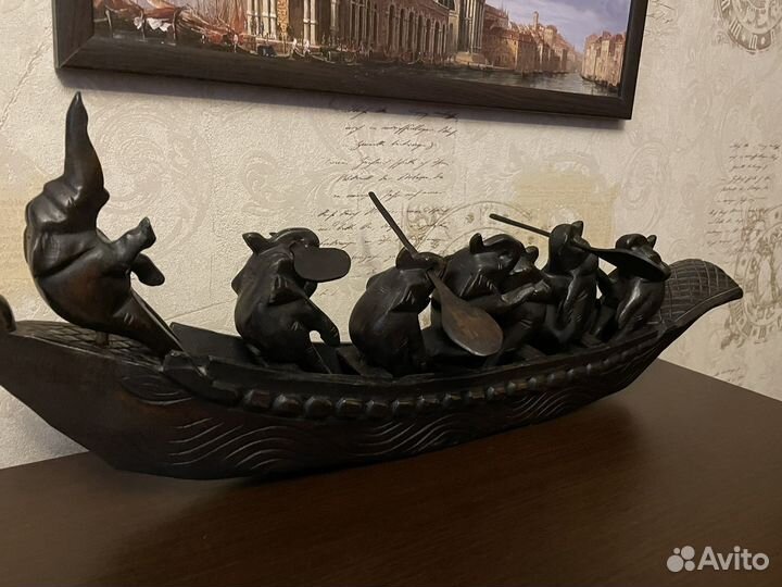 Декоративная статуя слоники на лодочке