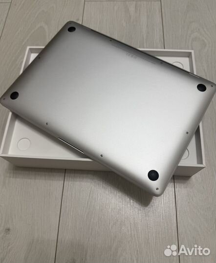 Apple macbook air 13 2020 m1