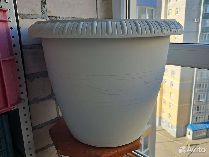 Кашпо для цветов напольное