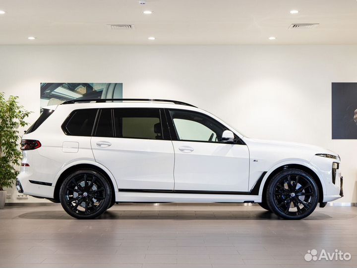 BMW X7 3.0 AT, 2023, 8 171 км