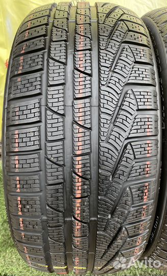 Pirelli Winter Sottozero 240 Serie II 245/35 R20 и 295/30 R20 97V