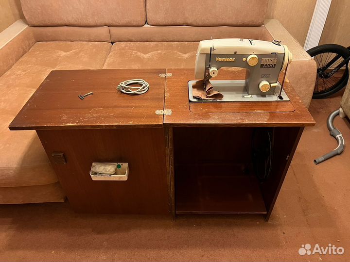Швейная машина veritas