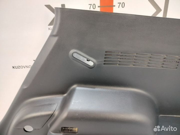 Обшивка багажника задняя правая Kia Seltos SP2