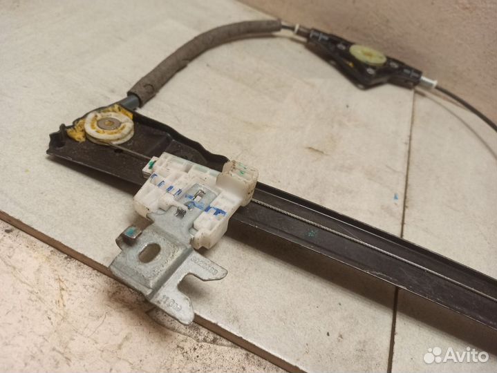 Стеклоподъемник электрический передний правый 8072