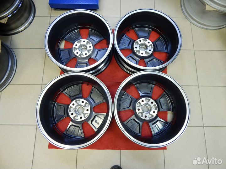 6956 Оригинал Nissan leaf R17 J6.5 5*114,3 ет45