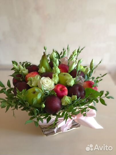Букеты со вкусом/Корзины и букеты из фруктов