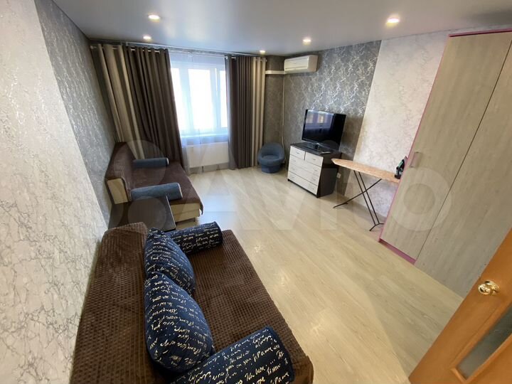 2-к. квартира, 65 м², 2/13 эт.