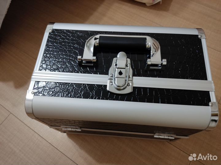 Чемодан для косметики