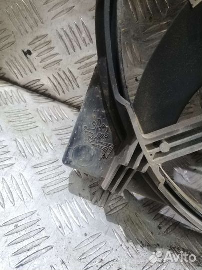 Вентилятор охлаждения Peugeot 208