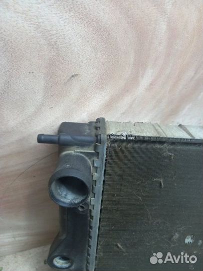 Радиатор охлаждения двигателя Audi 80 B2 DS