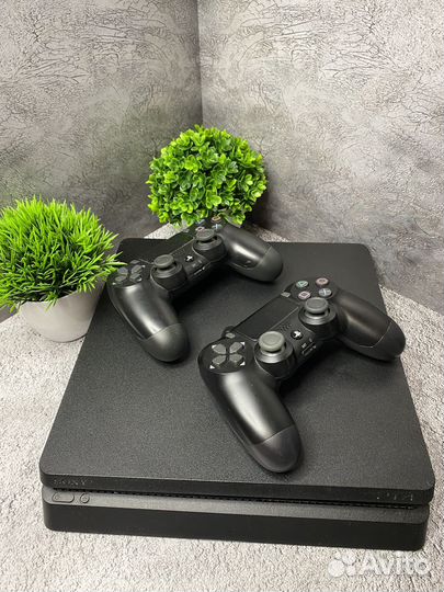 Ps4 slim 1 tb+ 2геймпада +700игр