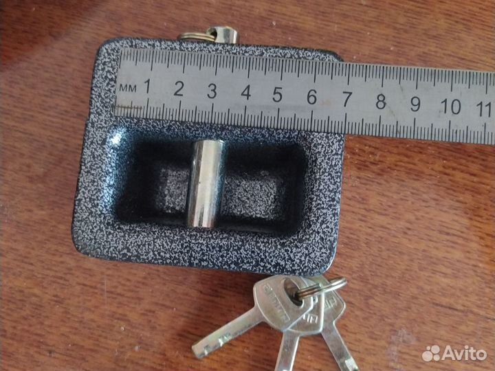 Замок гаражный. Новый