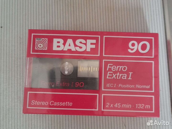 Дискеты 1.44L- pro и касету для магнитофона Basf