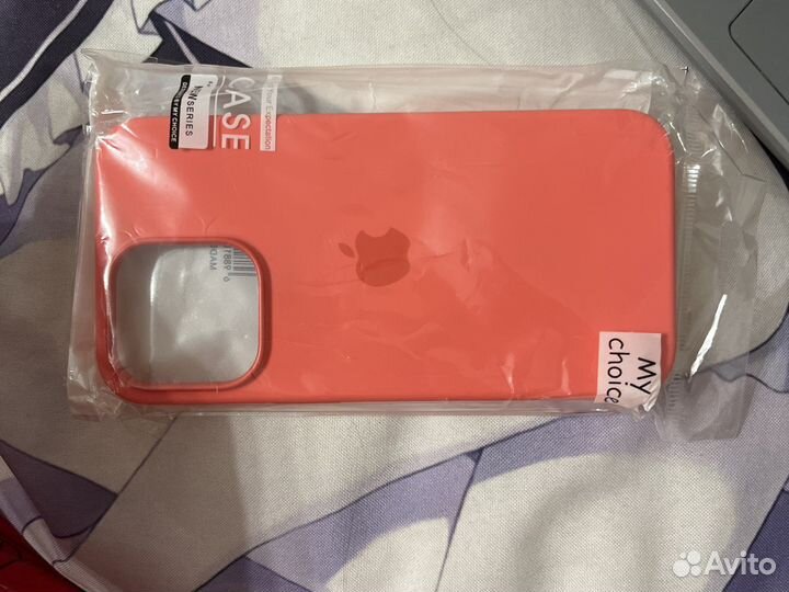 Чехол на iPhone 13