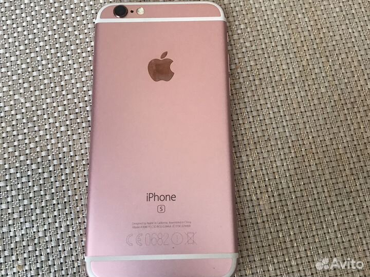 Телефон iPhone 6s