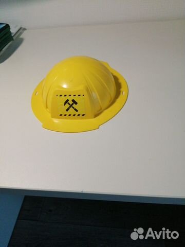 Игрушечная каска