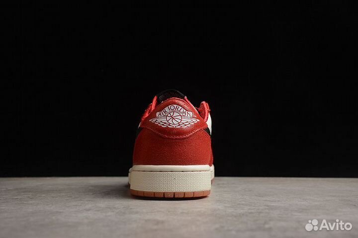 Кроссовки Nike Jordan 1 low U Red