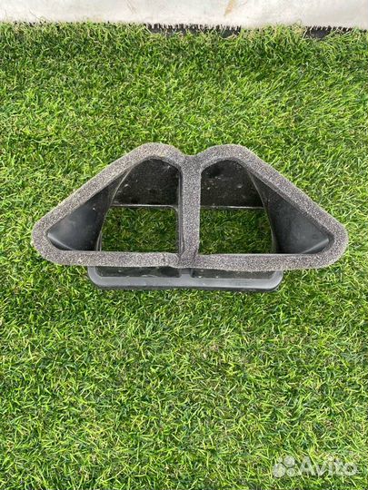 Воздуховод Tesla Model Y 2022 1083377-00-D