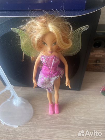 Winx Bloom Flora rock