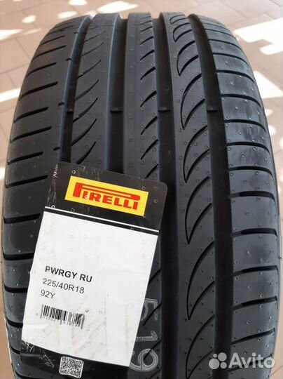 Pirelli Powergy 225/40 R18 92Y