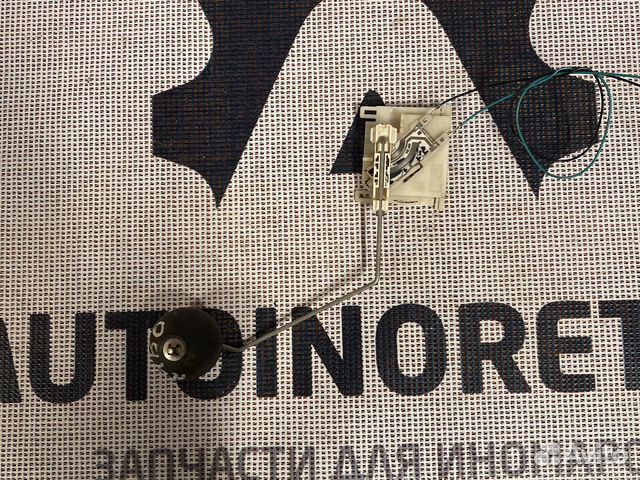 Датчик уровня топлива Audi A4 B6 8E0201317N