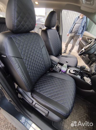 Автомобильные чехлы синяя строчка