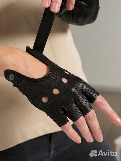 Новые перчатки женские