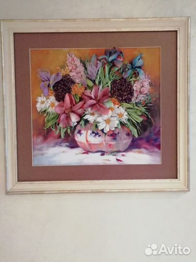 Картина, вышитая лентами