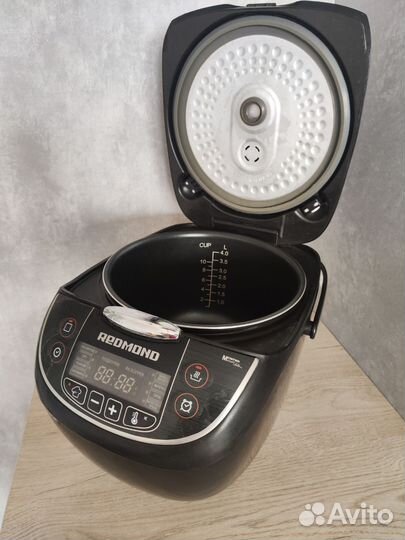 Мультиварка redmond