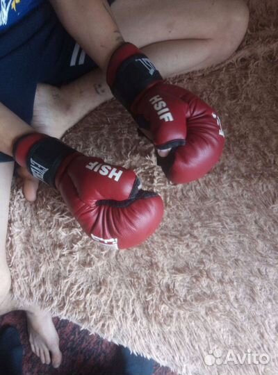 Боксерские перчатки everlast 10 oz