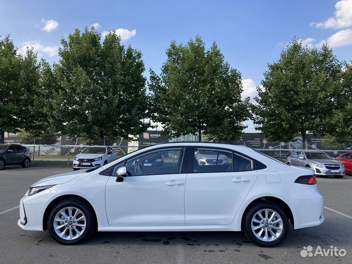Toyota Corolla 1.2 CVT, 2022, 55 км
