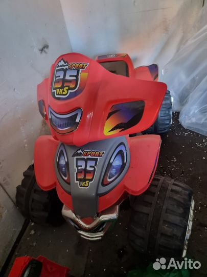 Детский квадроцикл на аккумуляторе