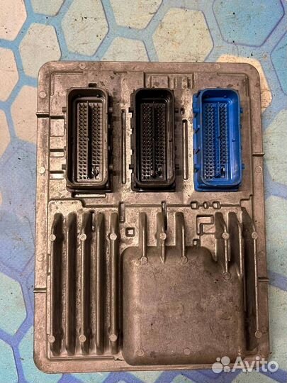 Блок управления двигателем 12680325